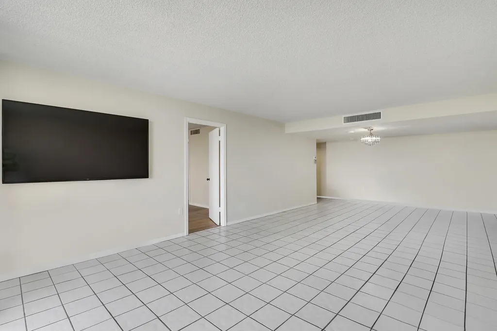 5600 N Flagler Drive West Palm Beach FL 33407