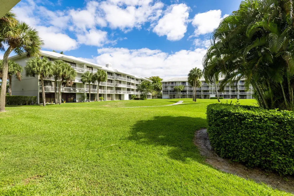 2561 Village Boulevard West Palm Beach FL 33409