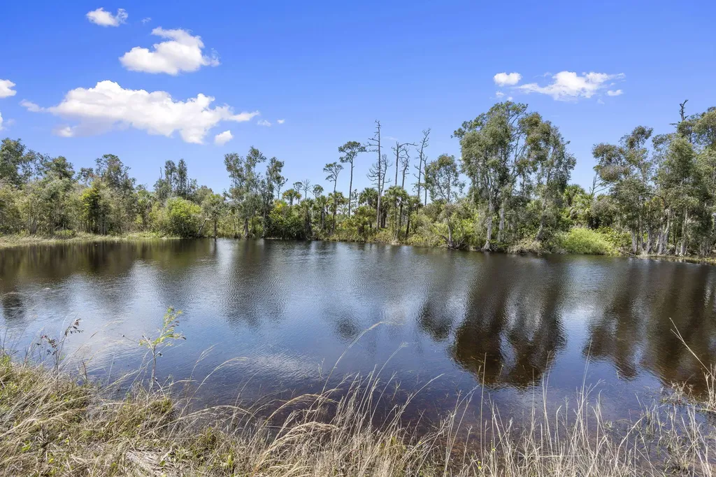 2565 Dyer Road Port St Lucie FL 34952