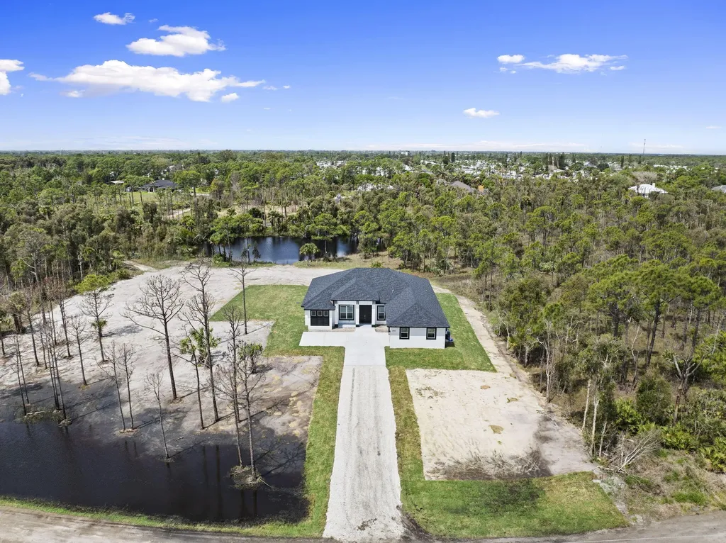 2565 Dyer Road Port St Lucie FL 34952