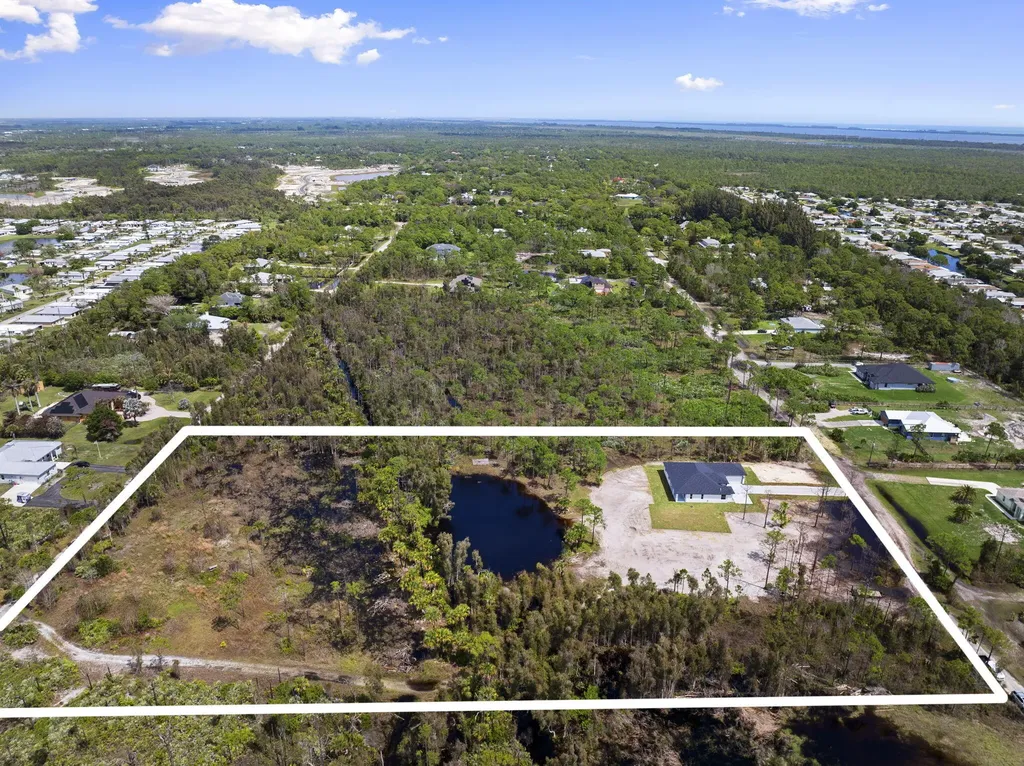 2565 Dyer Road Port St Lucie FL 34952