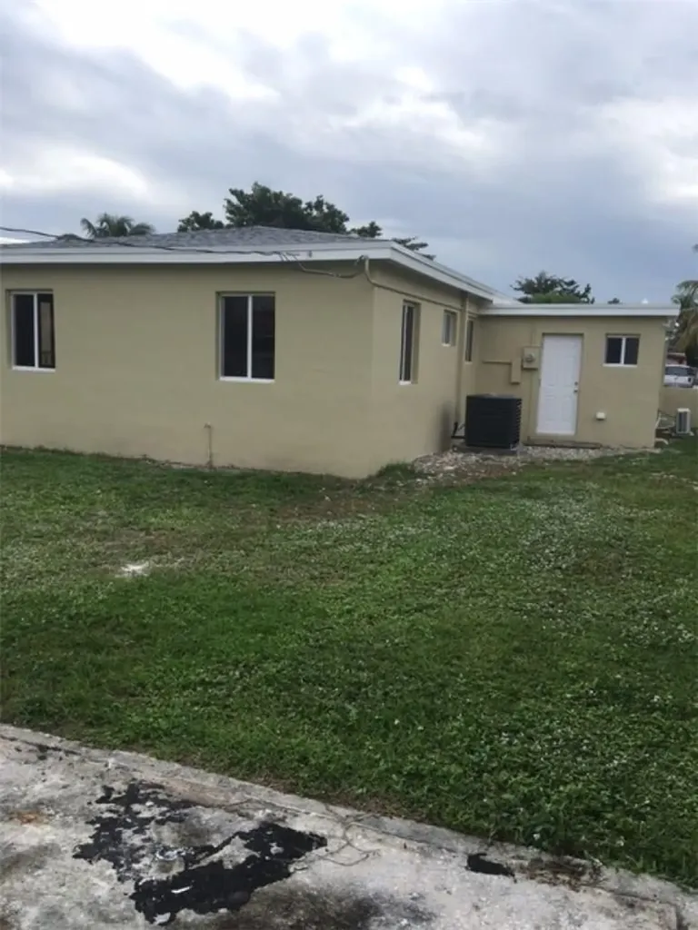 1829 NE 175th Street North Miami Beach FL 33162