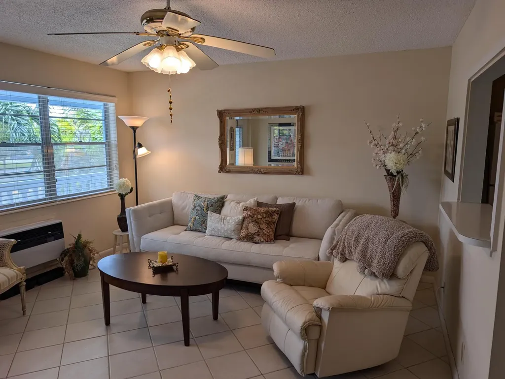 436 Markham T Deerfield Beach FL 33442