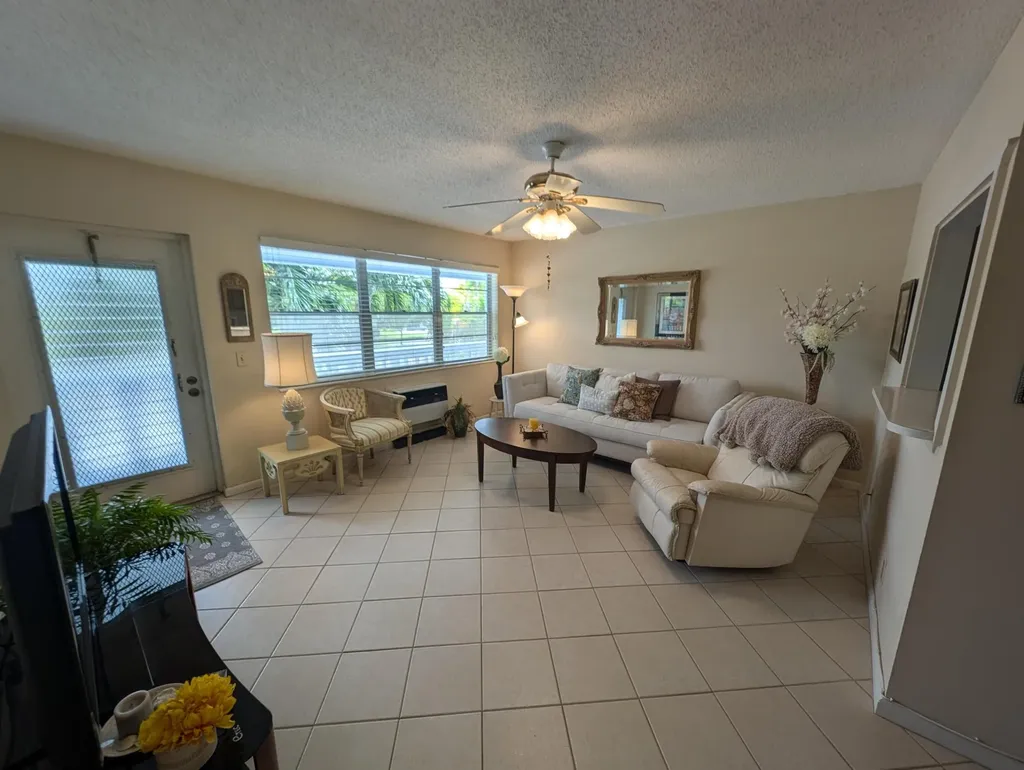 436 Markham T Deerfield Beach FL 33442