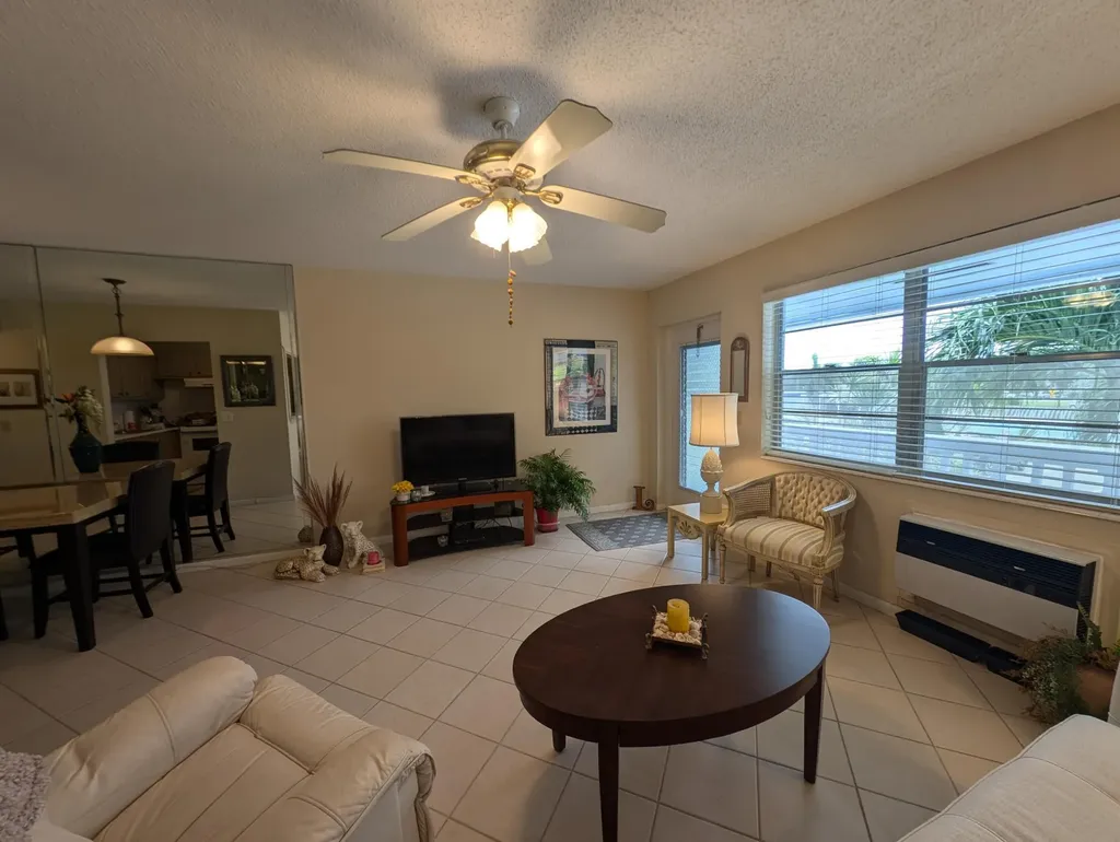 436 Markham T Deerfield Beach FL 33442