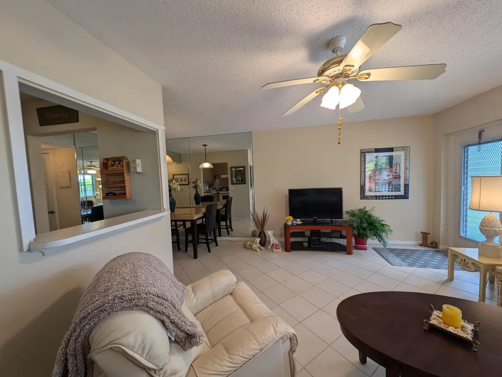 436 Markham T Deerfield Beach FL 33442