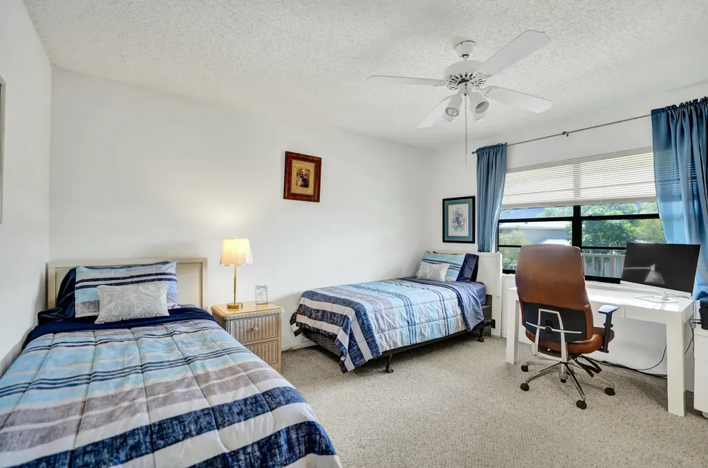 19 Stratford Drive E Boynton Beach FL 33436