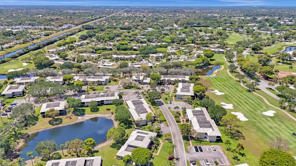 19 Stratford Drive E Boynton Beach FL 33436