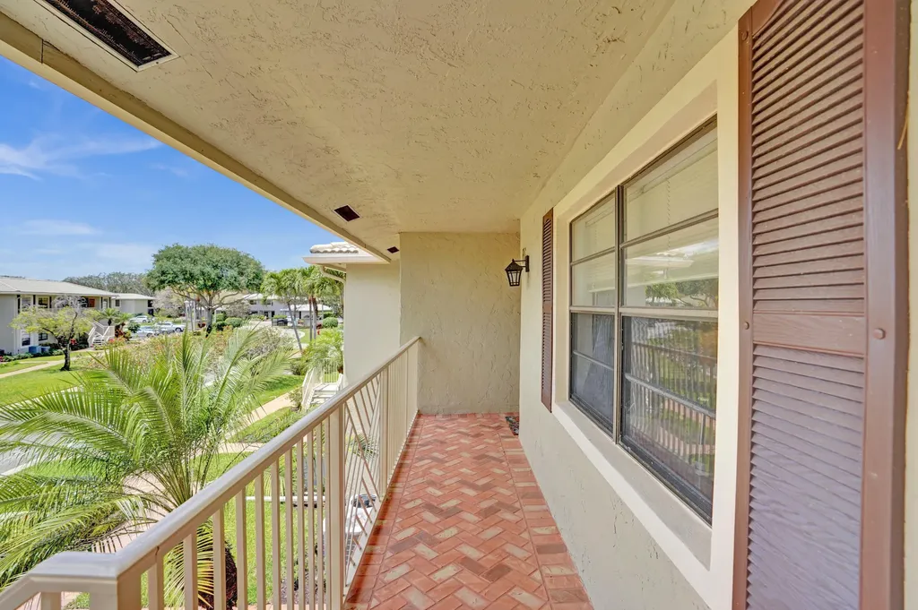 19 Stratford Drive E Boynton Beach FL 33436