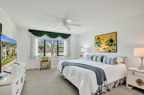 19 Stratford Drive E Boynton Beach FL 33436