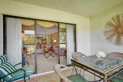 19 Stratford Drive E Boynton Beach FL 33436