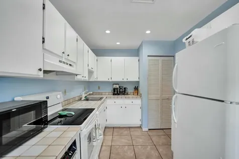 19 Stratford Drive E Boynton Beach FL 33436