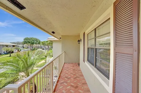19 Stratford Drive E Boynton Beach FL 33436