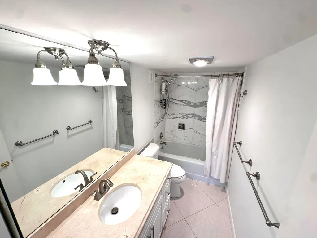 1 Las Olas Circle Fort Lauderdale FL 33316