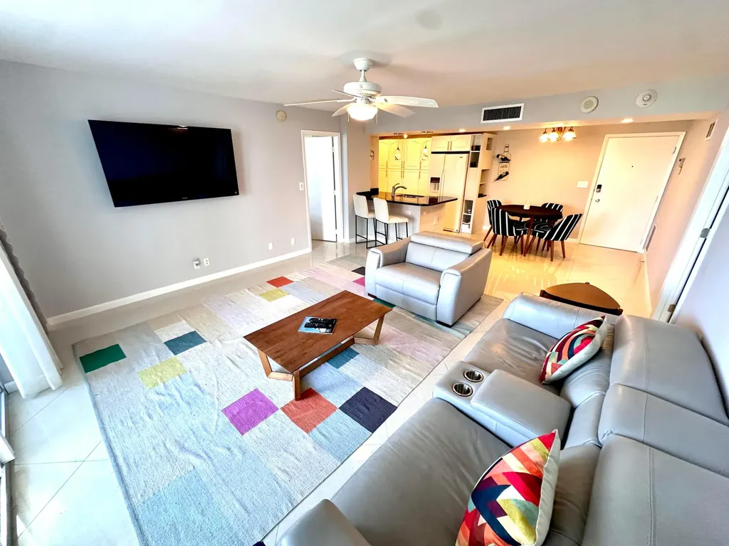 1 Las Olas Circle Fort Lauderdale FL 33316