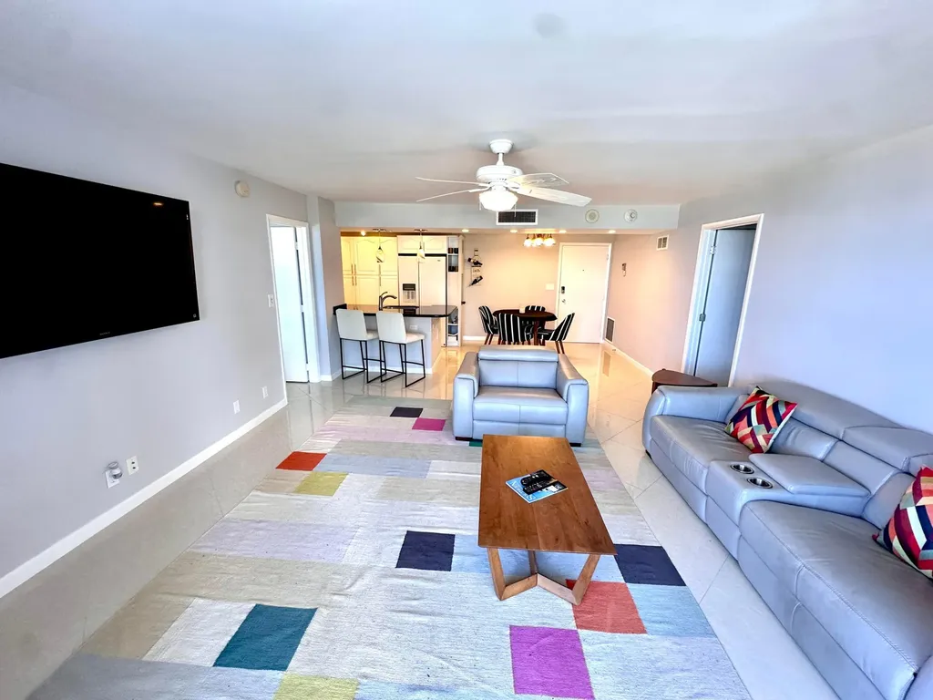 1 Las Olas Circle Fort Lauderdale FL 33316