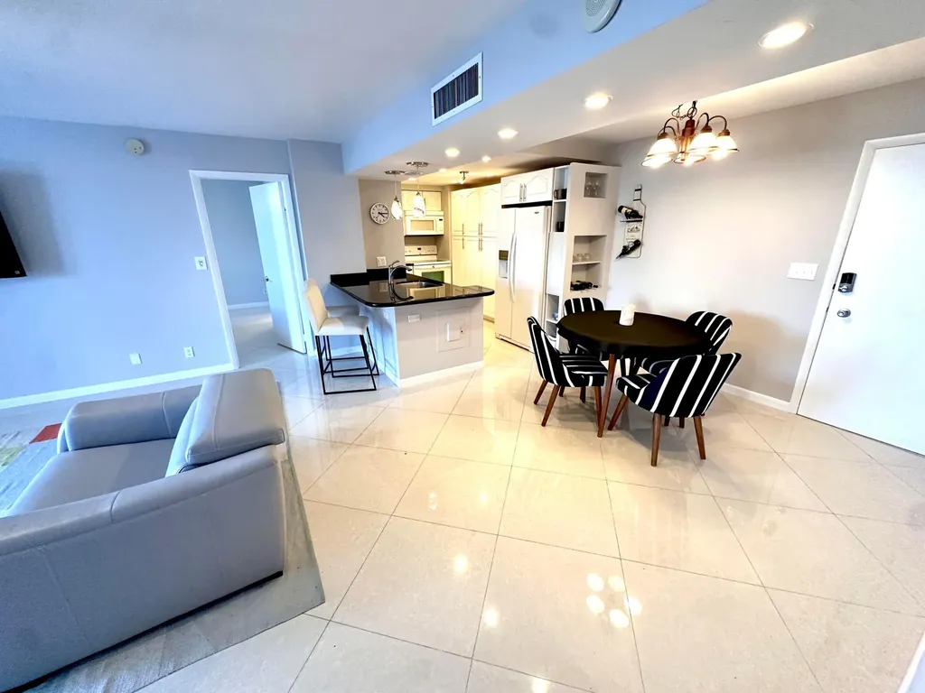 1 Las Olas Circle Fort Lauderdale FL 33316