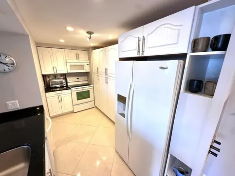 1 Las Olas Circle Fort Lauderdale FL 33316