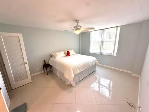 1 Las Olas Circle Fort Lauderdale FL 33316