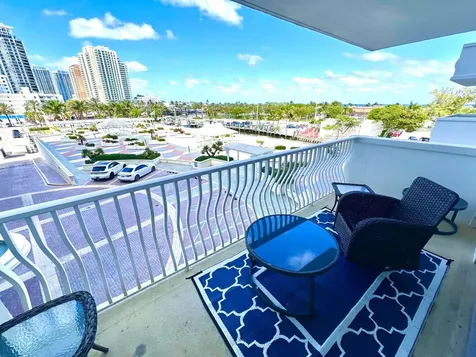 1 Las Olas Circle Fort Lauderdale FL 33316