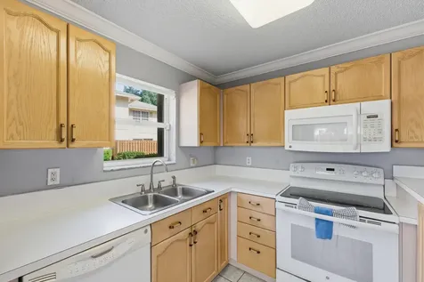 2924 SW 22nd Circle Delray Beach FL 33445