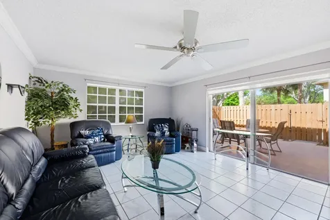 2924 SW 22nd Circle Delray Beach FL 33445