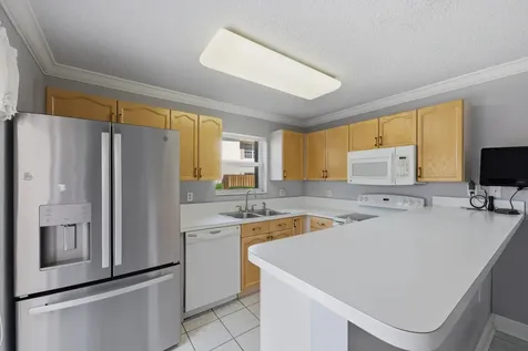 2924 SW 22nd Circle Delray Beach FL 33445
