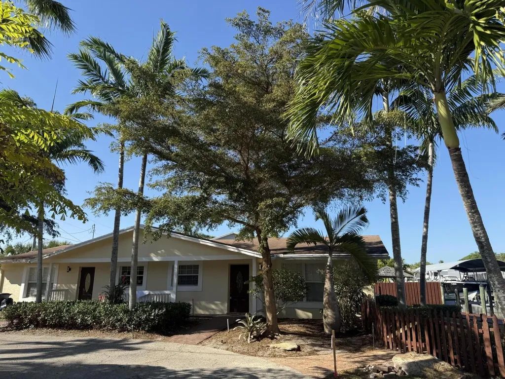 2565 Old Donald Ross Road Palm Beach Gardens FL 33410