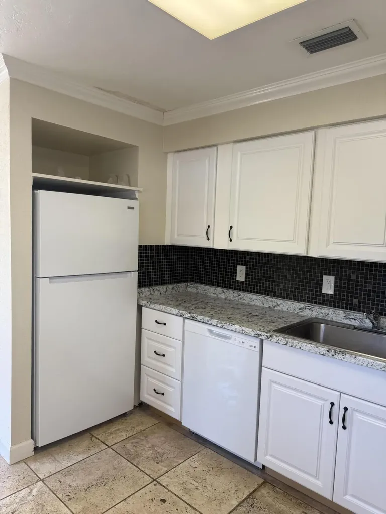 2565 Old Donald Ross Road Palm Beach Gardens FL 33410