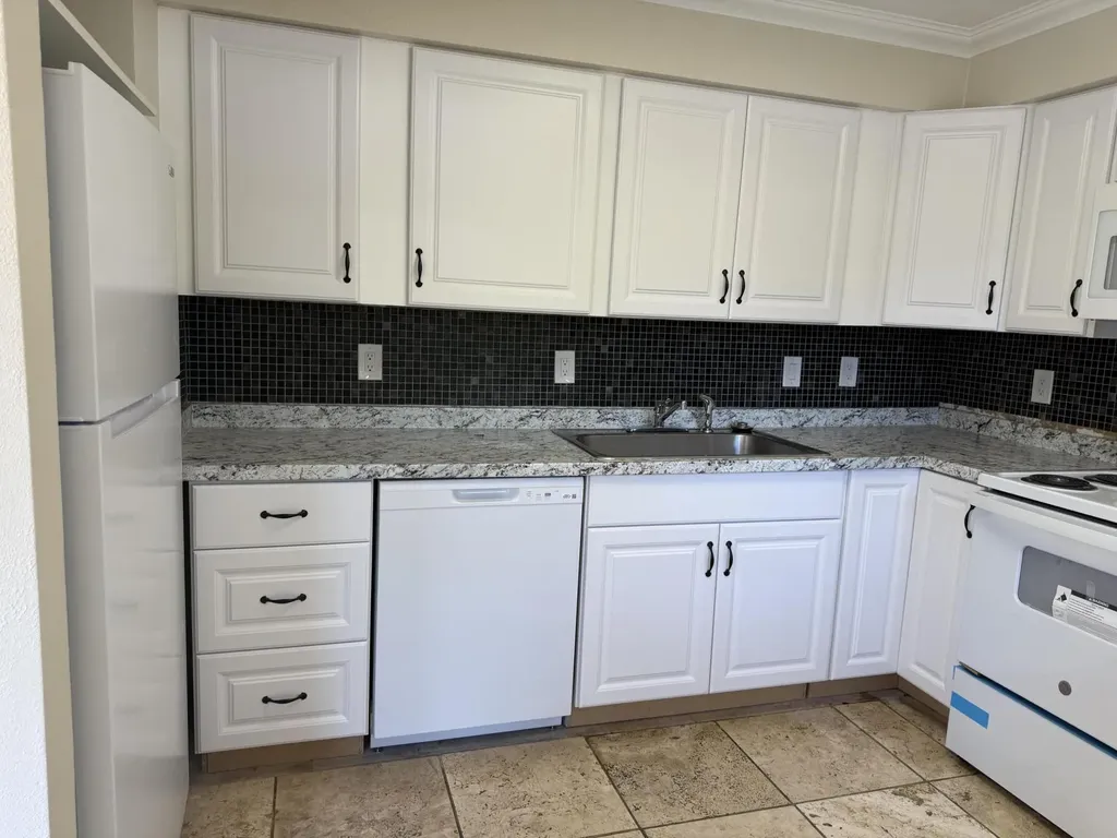 2565 Old Donald Ross Road Palm Beach Gardens FL 33410