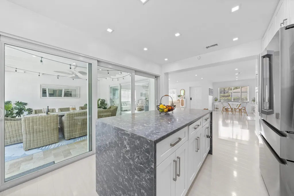 92 18th Avenue S Lake Worth Beach FL 33460