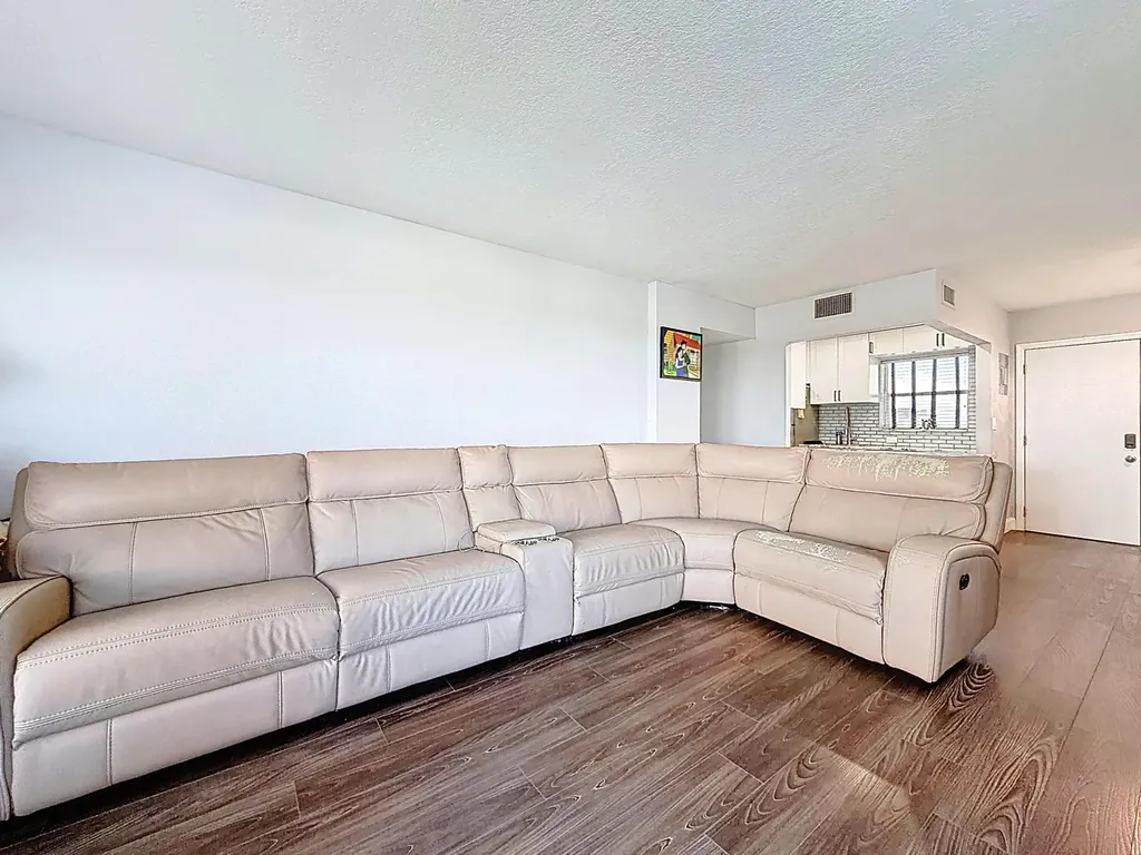 801 S Federal Highway Pompano Beach FL 33062