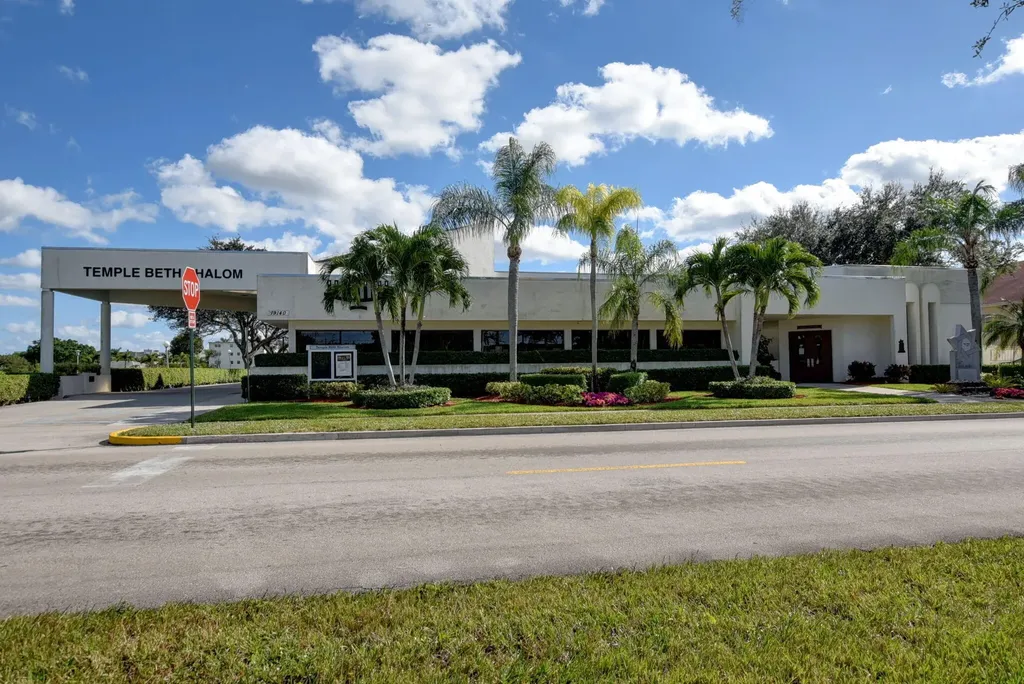 176 Dorset E Boca Raton FL 33434