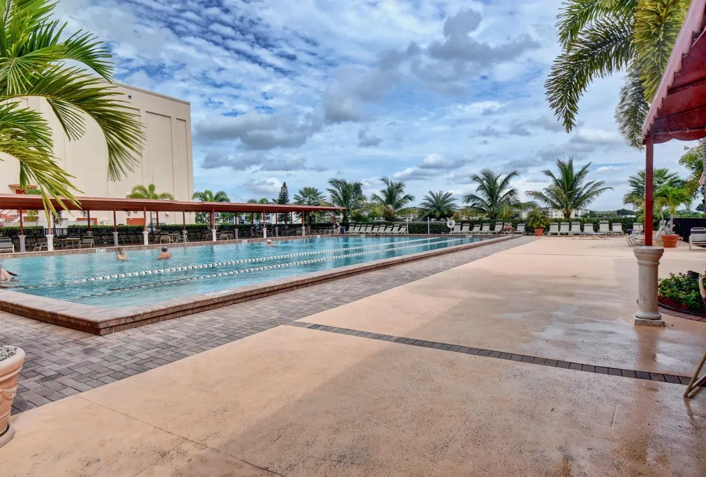 176 Dorset E Boca Raton FL 33434