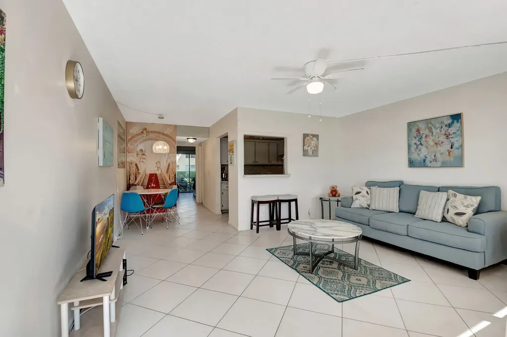 176 Dorset E Boca Raton FL 33434