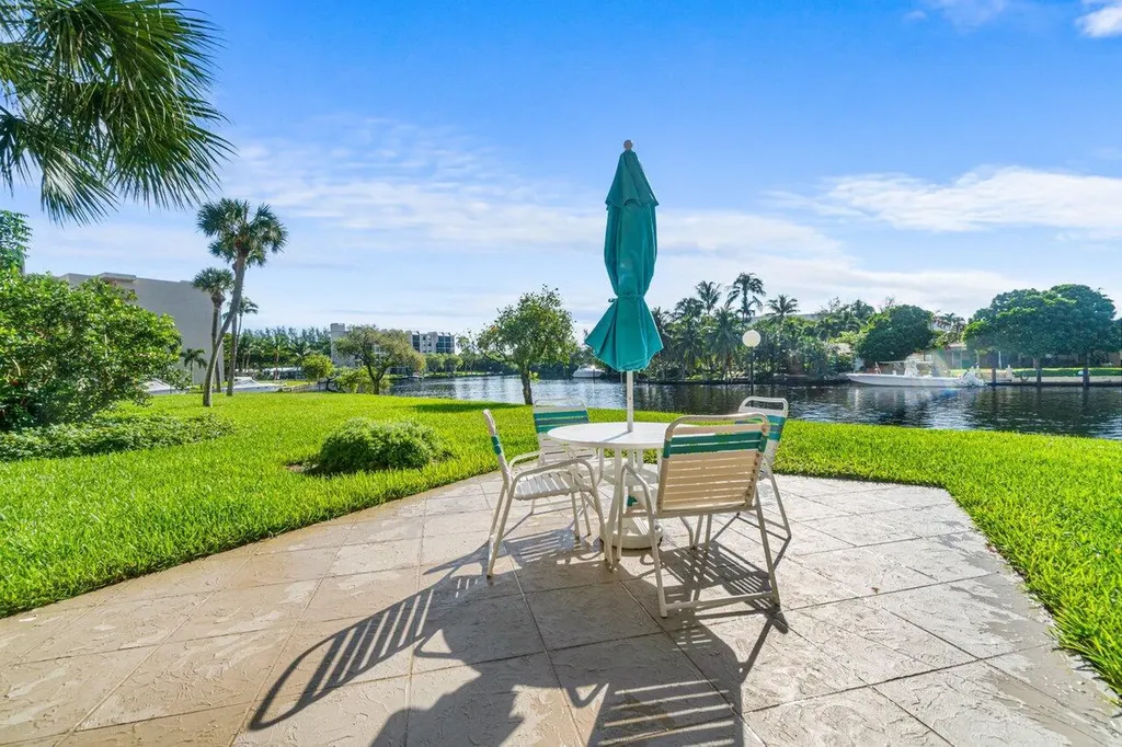 9 Royal Palm Way Boca Raton FL 33432