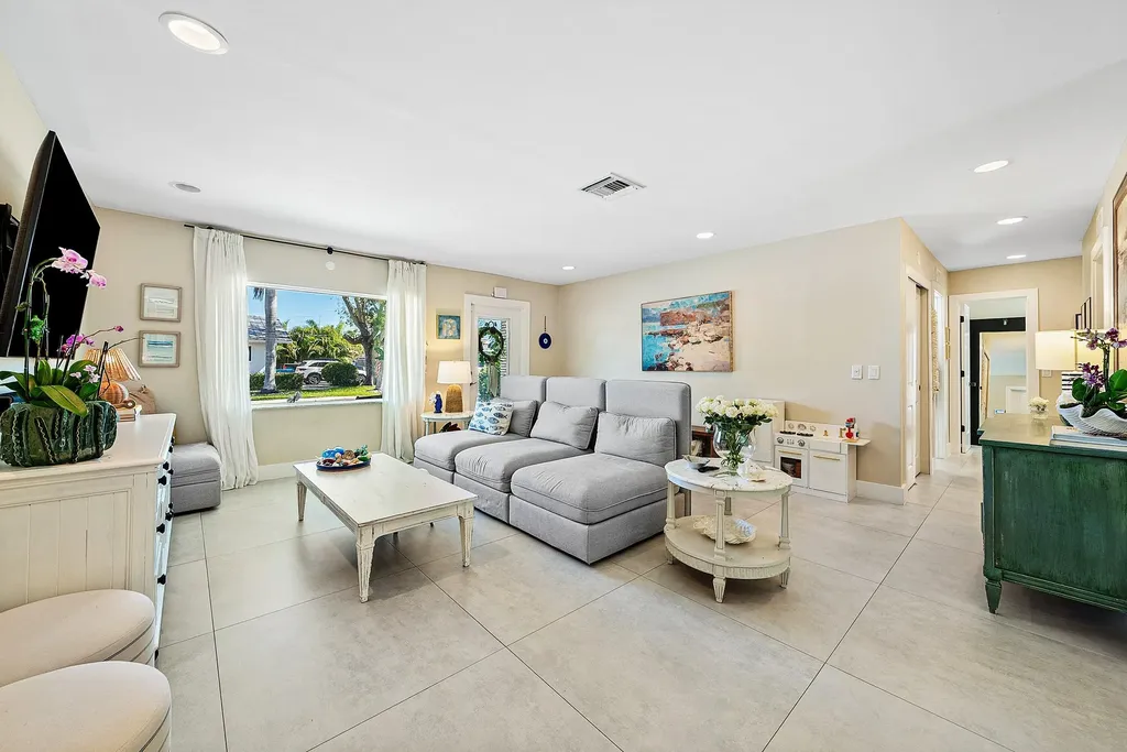 804 South Road Boynton Beach FL 33435