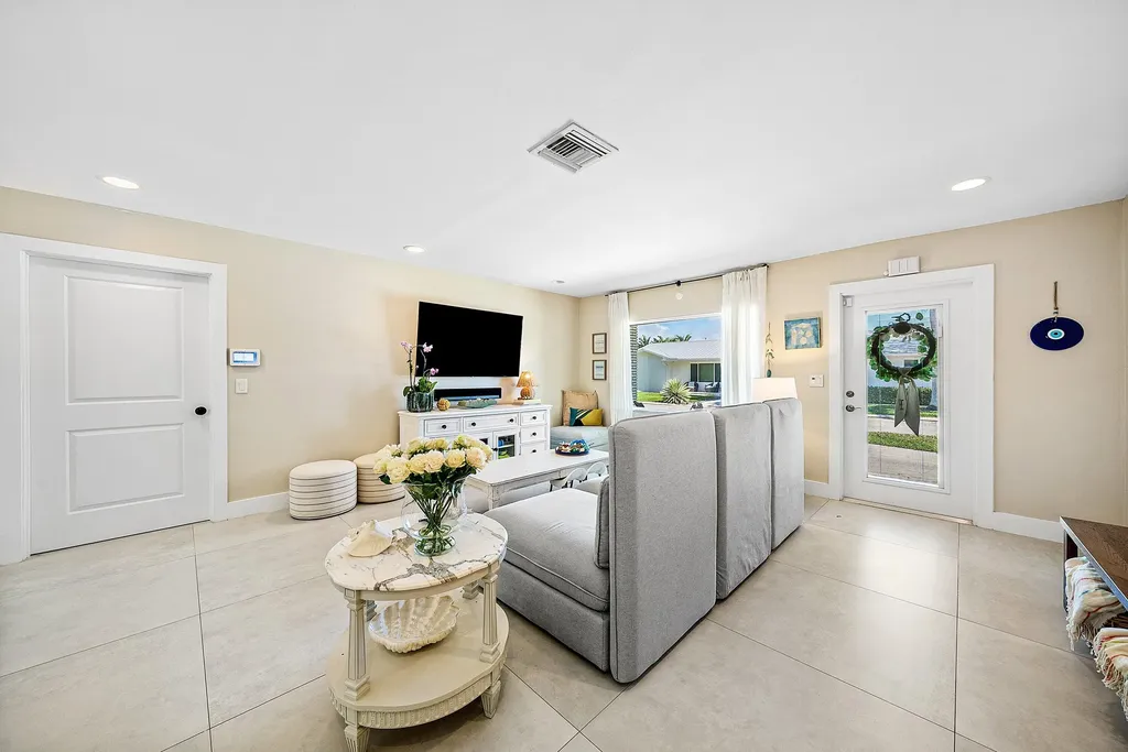 804 South Road Boynton Beach FL 33435