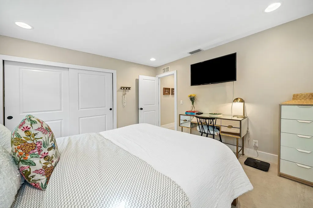 804 South Road Boynton Beach FL 33435