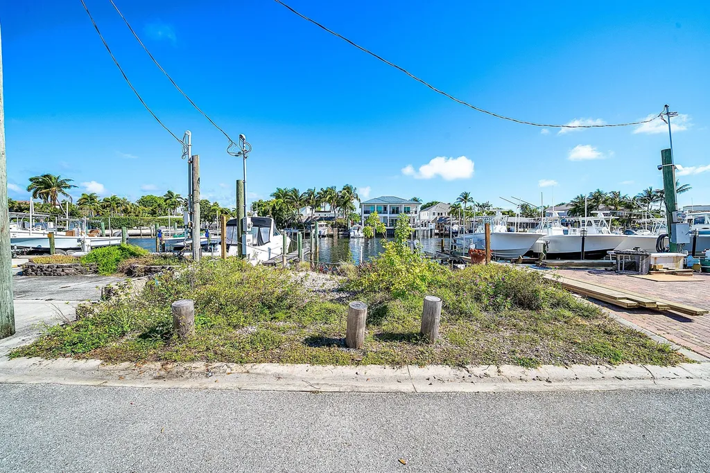 804 South Road Boynton Beach FL 33435