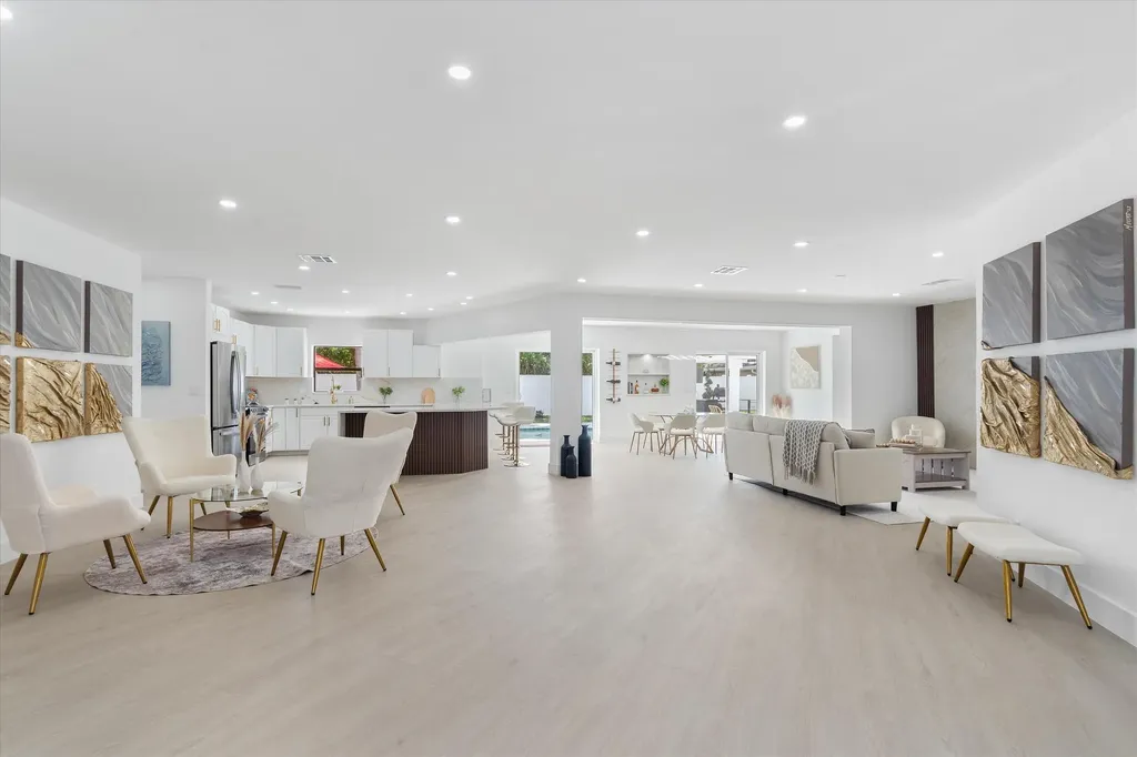 22100 Serenata Circle W Boca Raton FL 33433