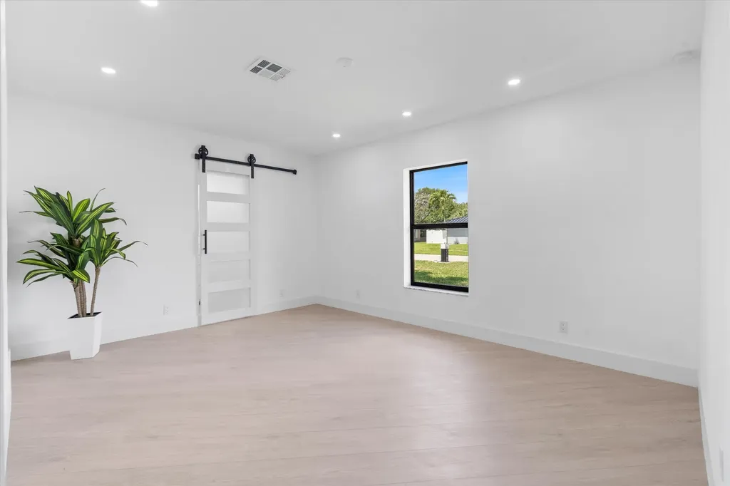 22100 Serenata Circle W Boca Raton FL 33433