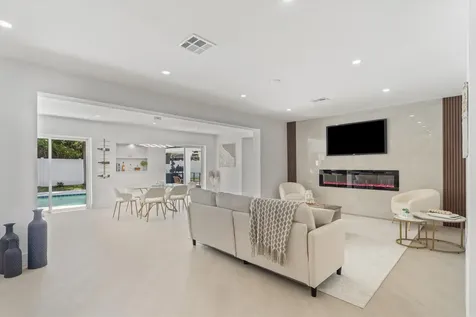 22100 Serenata Circle W Boca Raton FL 33433