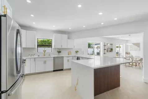 22100 Serenata Circle W Boca Raton FL 33433