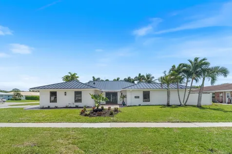 22100 Serenata Circle W Boca Raton FL 33433
