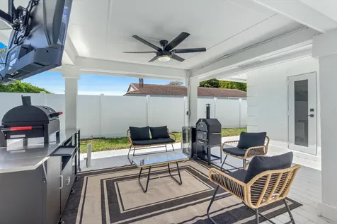 22100 Serenata Circle W Boca Raton FL 33433