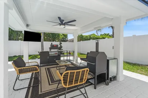 22100 Serenata Circle W Boca Raton FL 33433