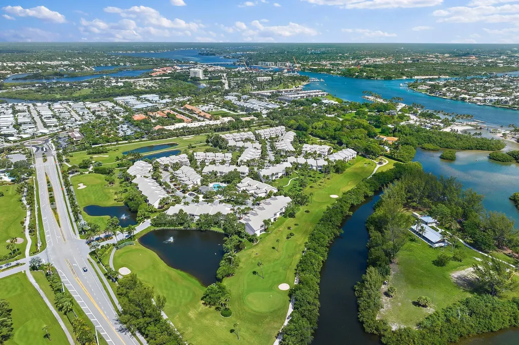 2905 Fairway Drive N Jupiter FL 33477