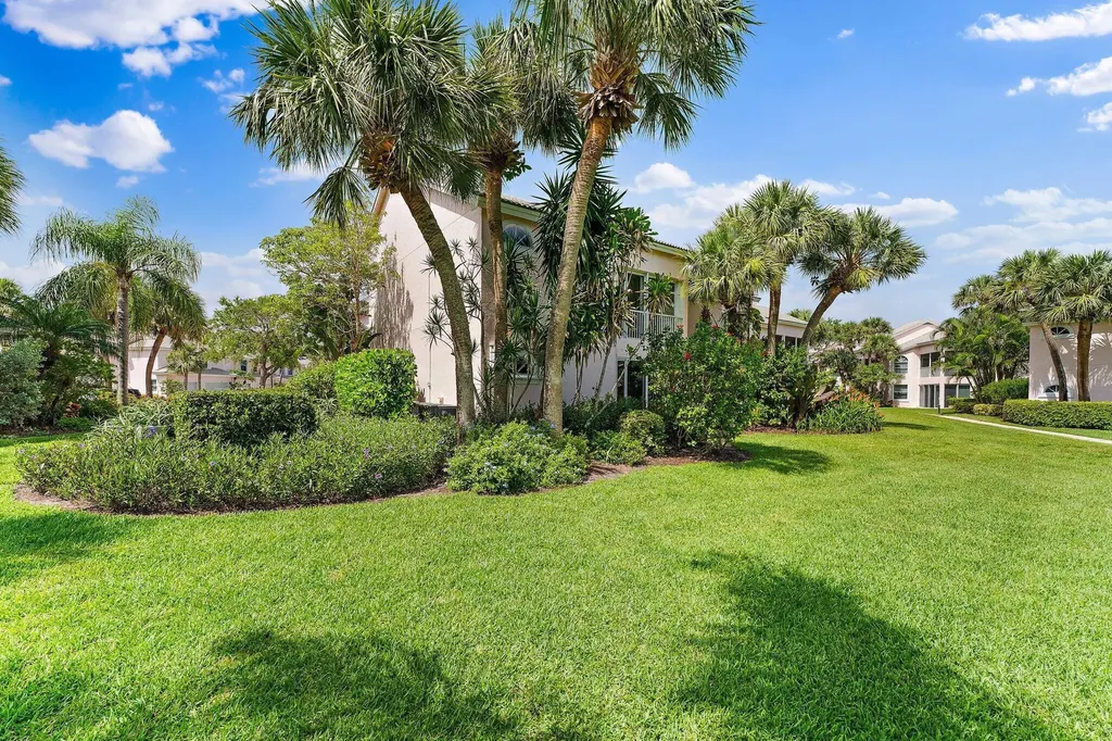 2905 Fairway Drive N Jupiter FL 33477