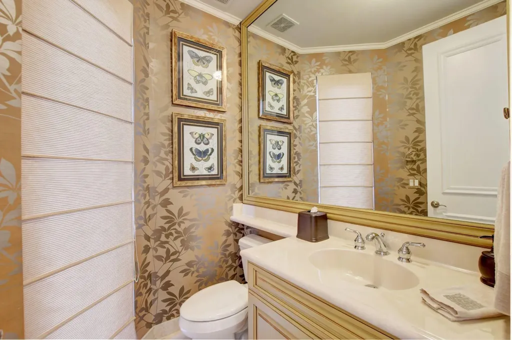 17739 Lake Azure Way Boca Raton FL 33496
